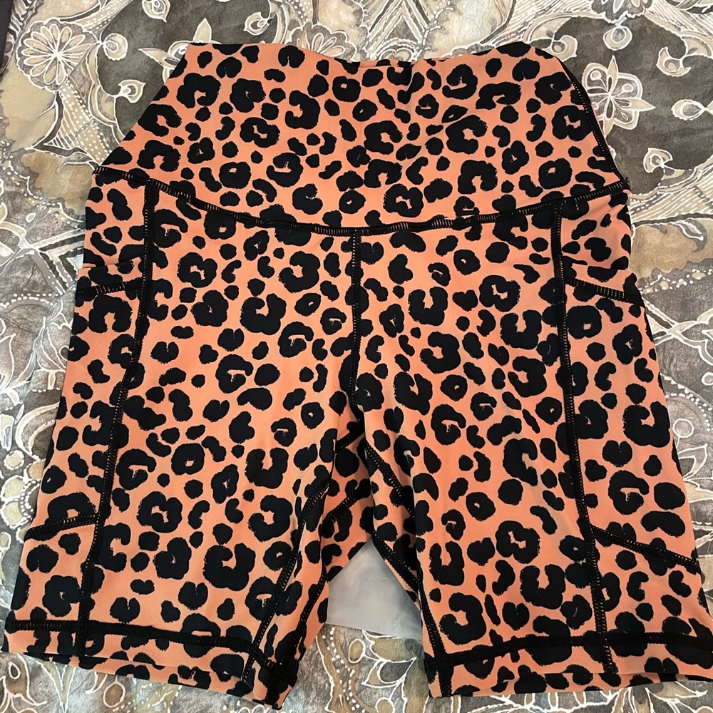 Sunzel 8inch bike short. Cheetah print. Size XS